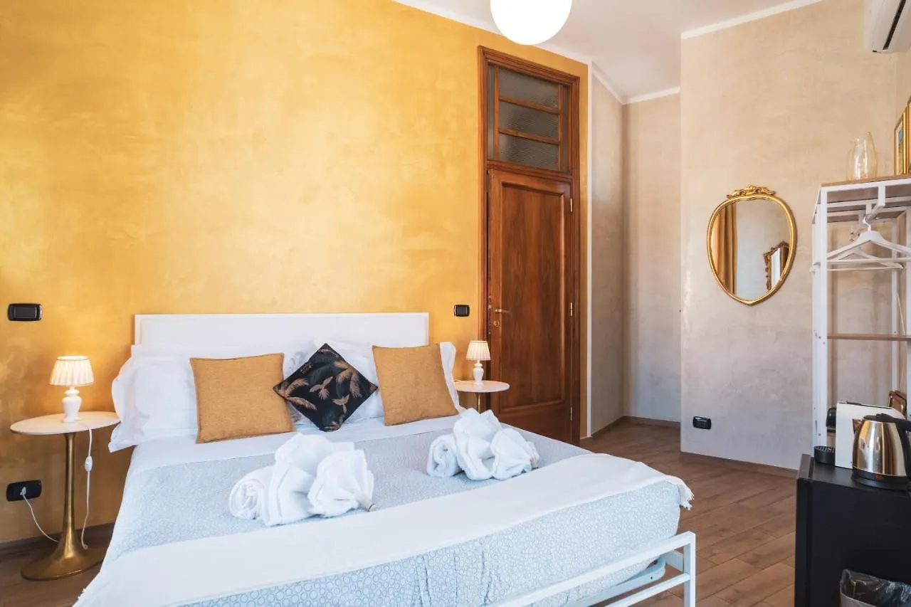 *** Guest house Golden Rooms Piazza Di Spagna Rome Italy