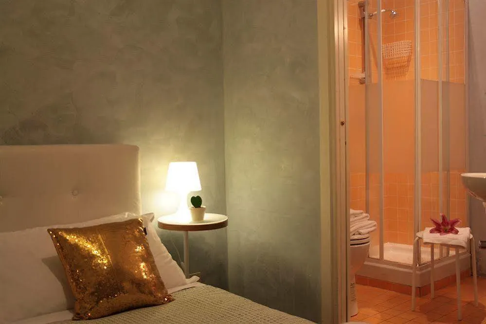 Golden Rooms Piazza Di Spagna Rome