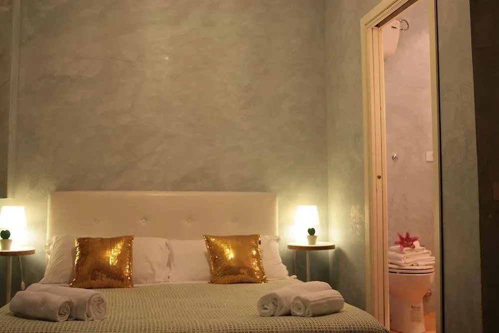 *** Affittacamere Golden Rooms Piazza di Spagna Roma Italia