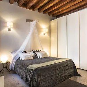  Apartment Terrazzina - Romantic Pied A Terre At The Heart Of Cannaregio District Italy