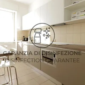 https://italianway-apartments-bergognone-47-flat.it-lombardy.com