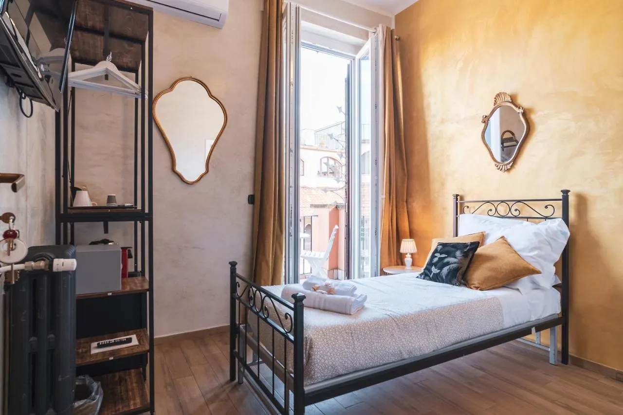 Golden Rooms Piazza Di Spagna Rome 3*,